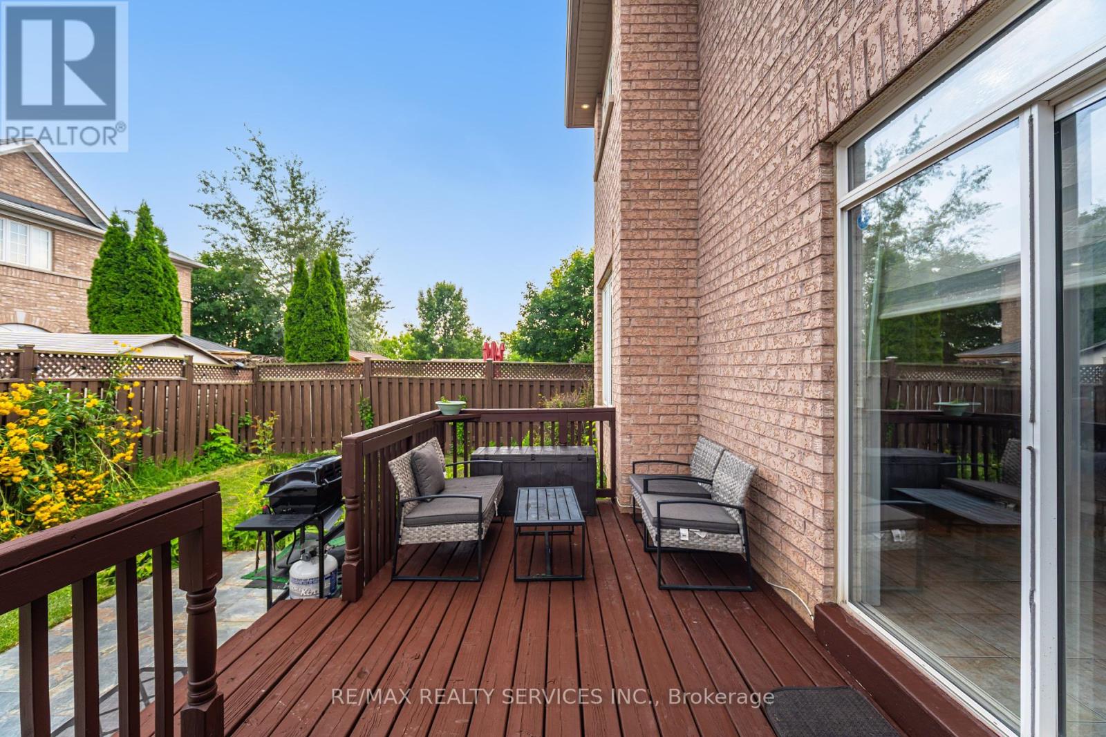 Photo 47 of 27 Hardgate Crescent, Brampton ON
