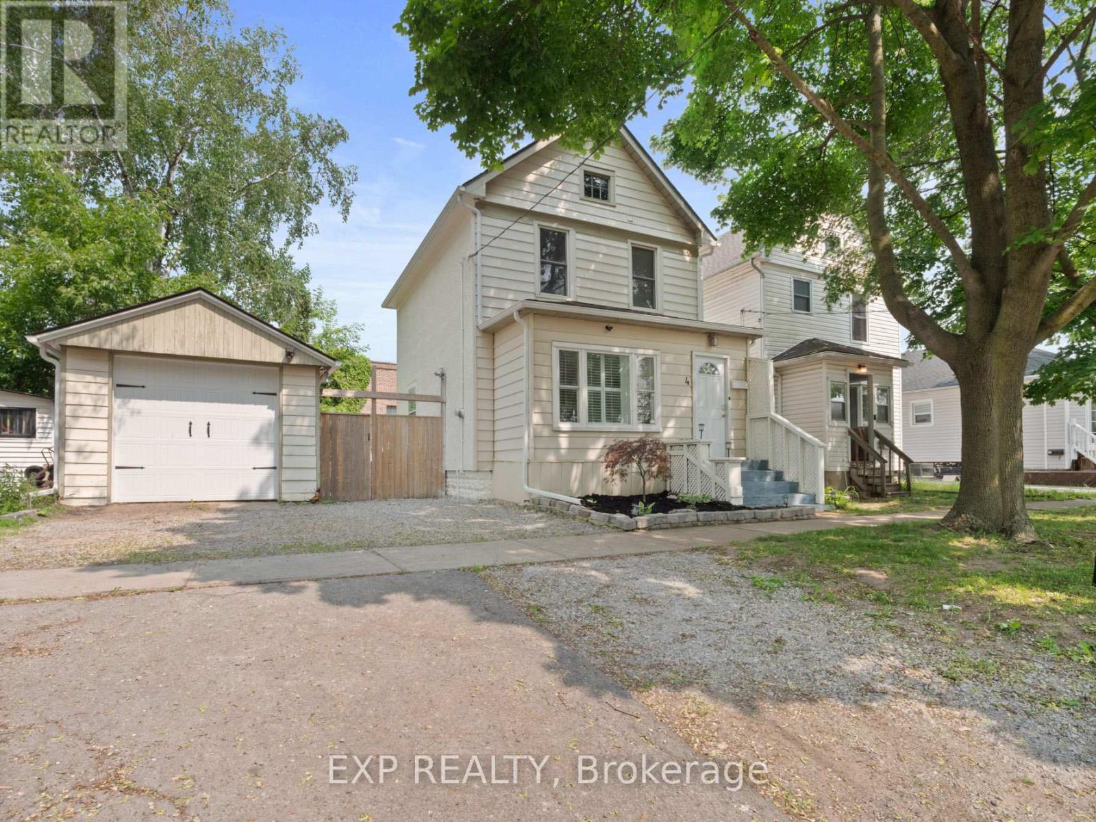 Photo 1 of 4 Wiley Street, St Catharines ON