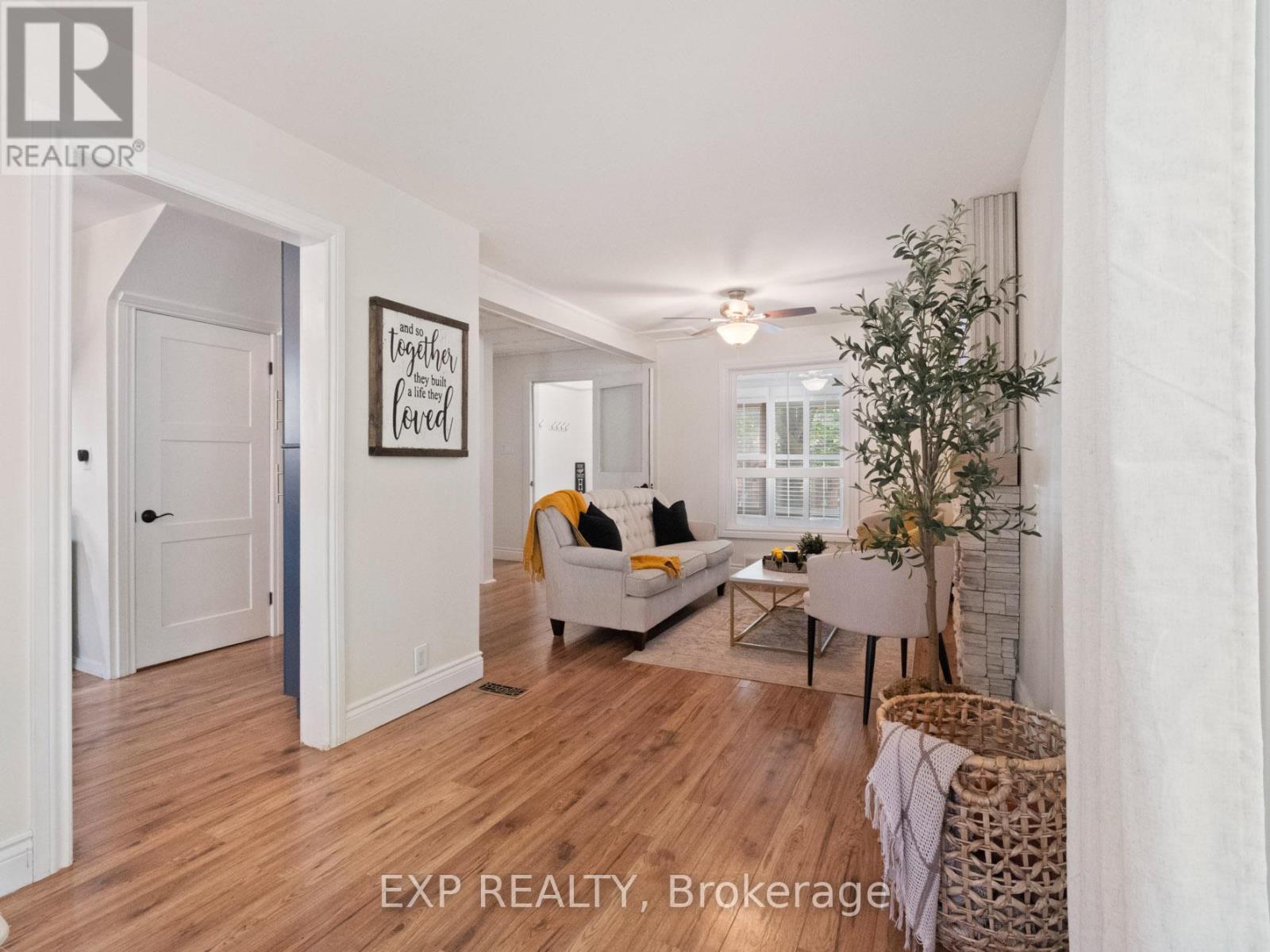 Photo 11 of 4 Wiley Street, St Catharines ON