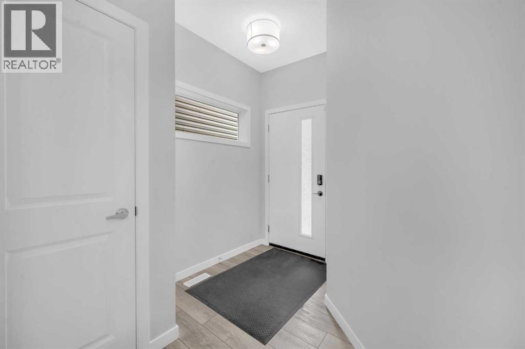 Single Family House for Sale in  Silver Spruce Grove SW Silverado Calgary 