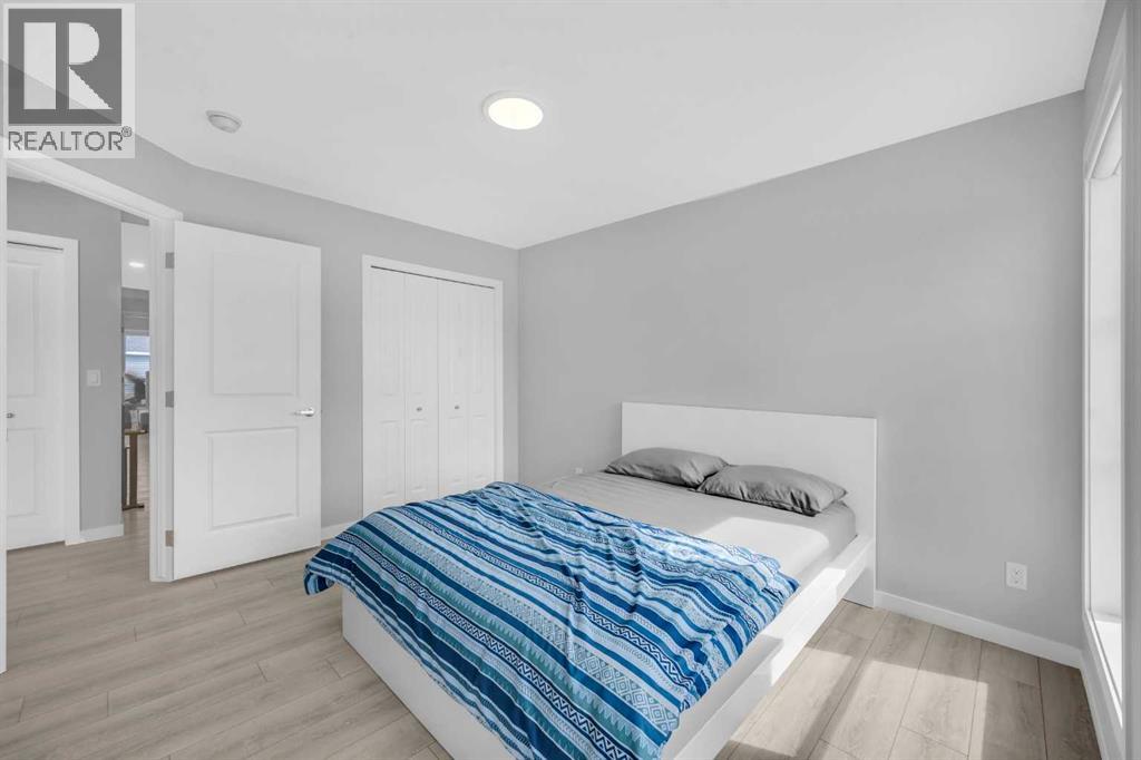 Single Family House for Sale in  Silver Spruce Grove SW Silverado Calgary 