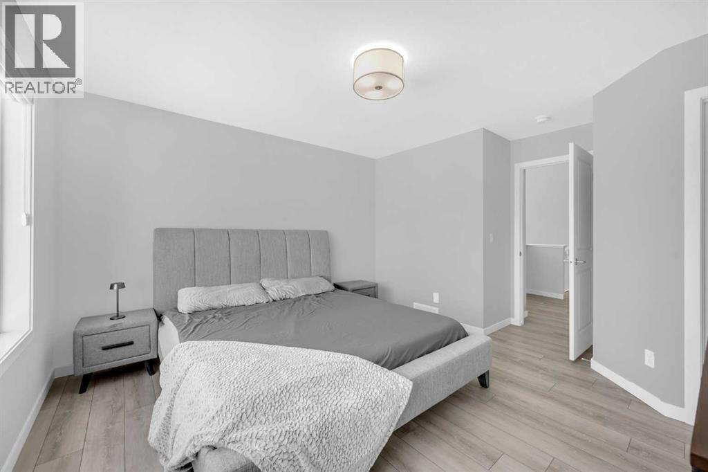 Single Family House for Sale in  Silver Spruce Grove SW Silverado Calgary 