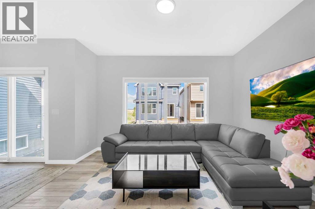Single Family House for Sale in  Silver Spruce Grove SW Silverado Calgary 