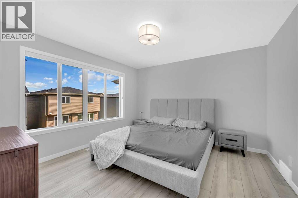 Single Family House for Sale in  Silver Spruce Grove SW Silverado Calgary 