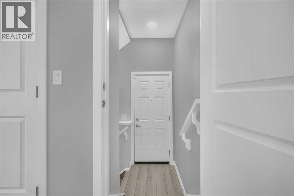 Single Family House for Sale in  Silver Spruce Grove SW Silverado Calgary 