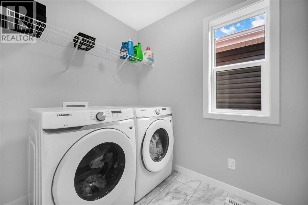 Single Family House for Sale in  Silver Spruce Grove SW Silverado Calgary 