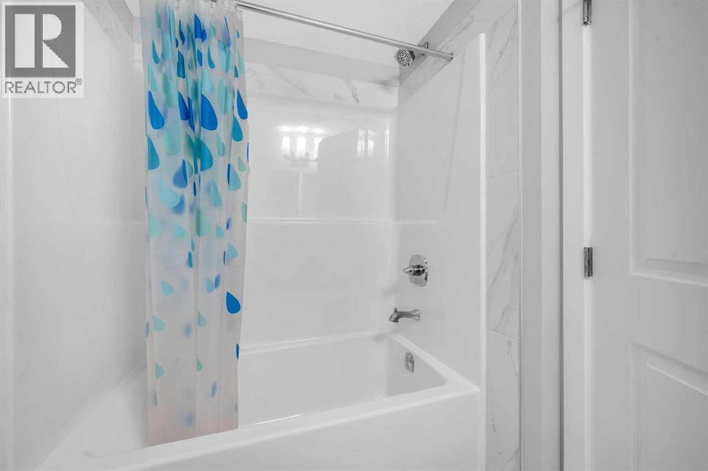 Single Family House for Sale in  Silver Spruce Grove SW Silverado Calgary 