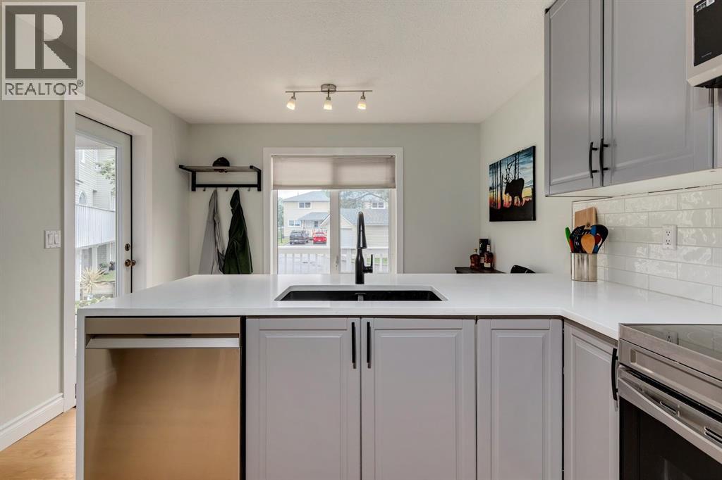 Single Family House for Sale in  Killarney Glen Court SW Killarney/Glengarry Calgary 