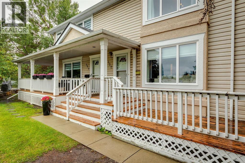 Single Family House for Sale in  Killarney Glen Court SW Killarney/Glengarry Calgary 