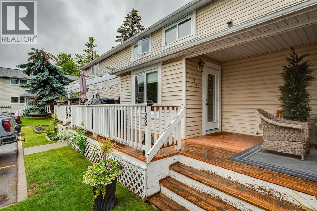 122 Killarney Glen Court SW, Calgary, Alberta