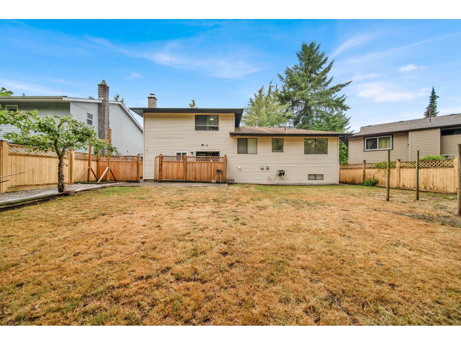 Photo 12 of 6324 130 B Street, Surrey BC