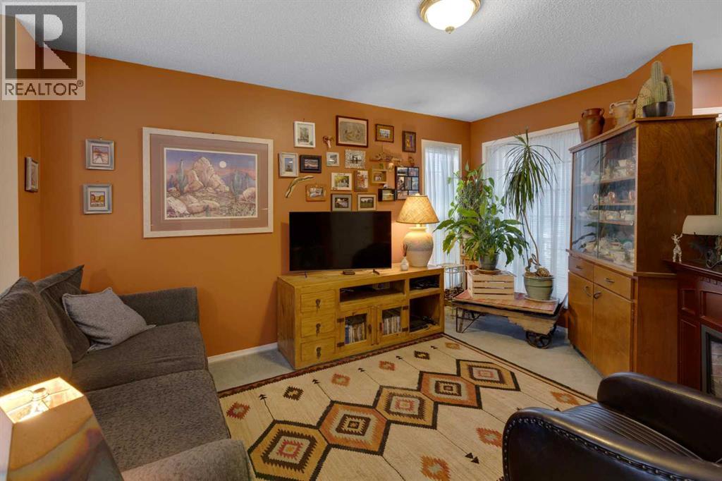 Photo 8 of 234 Quigley Drive, Cochrane AB