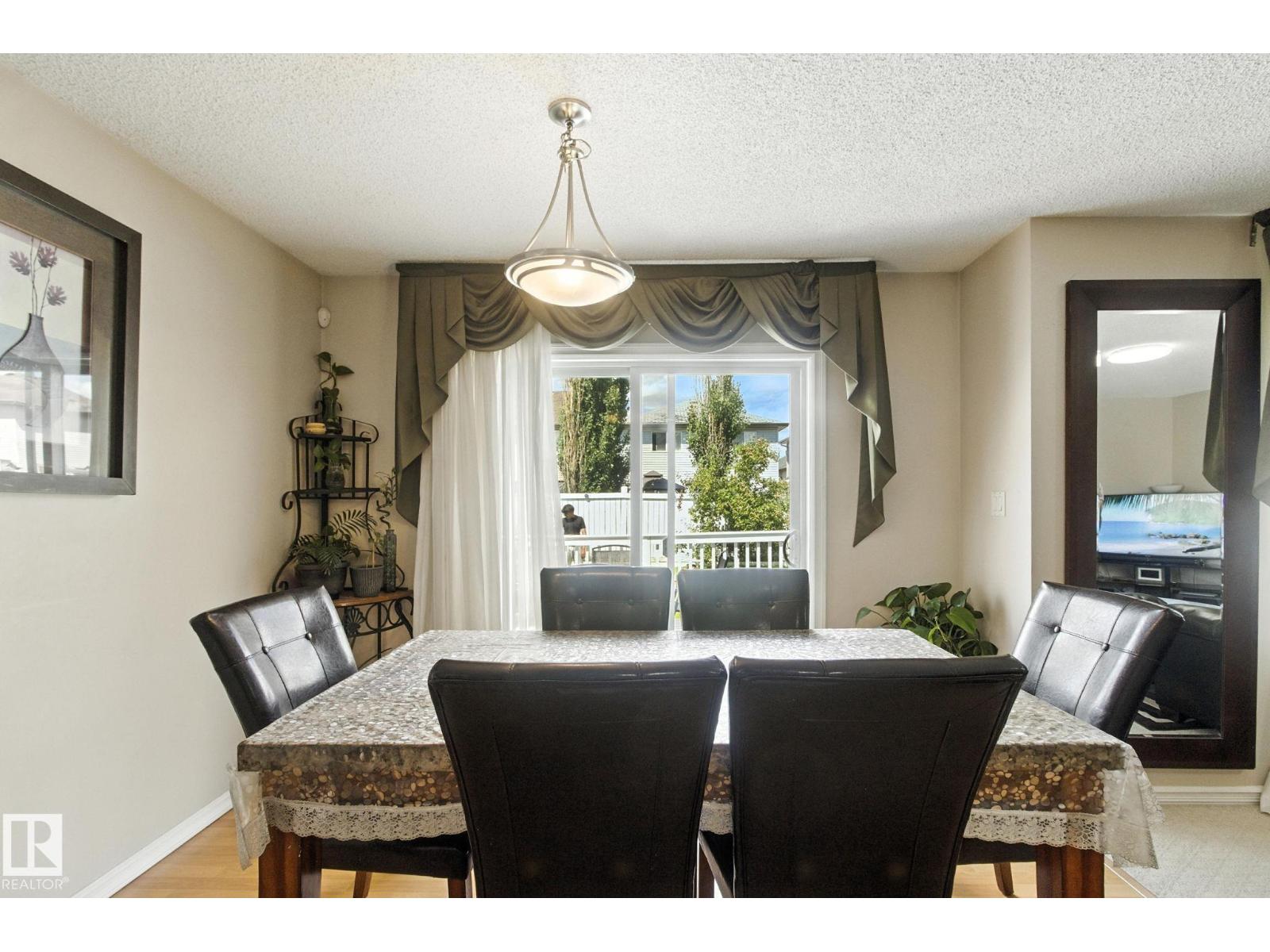 Photo 15 of 3368 24 Av Nw, Edmonton AB