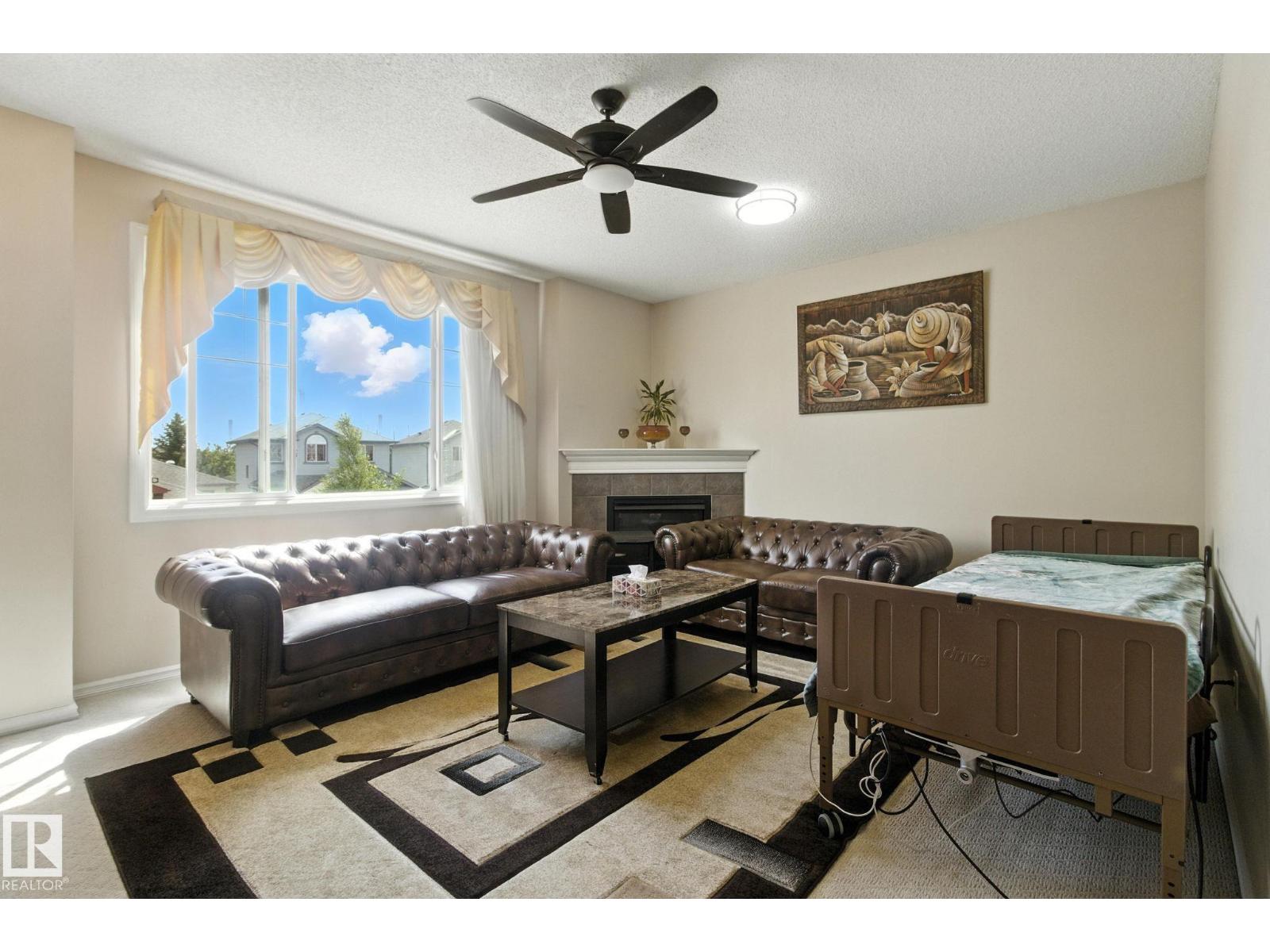 Photo 22 of 3368 24 Av Nw, Edmonton AB