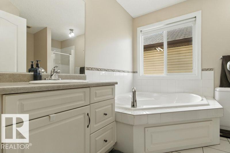 Photo 28 of 3368 24 Av Nw, Edmonton AB