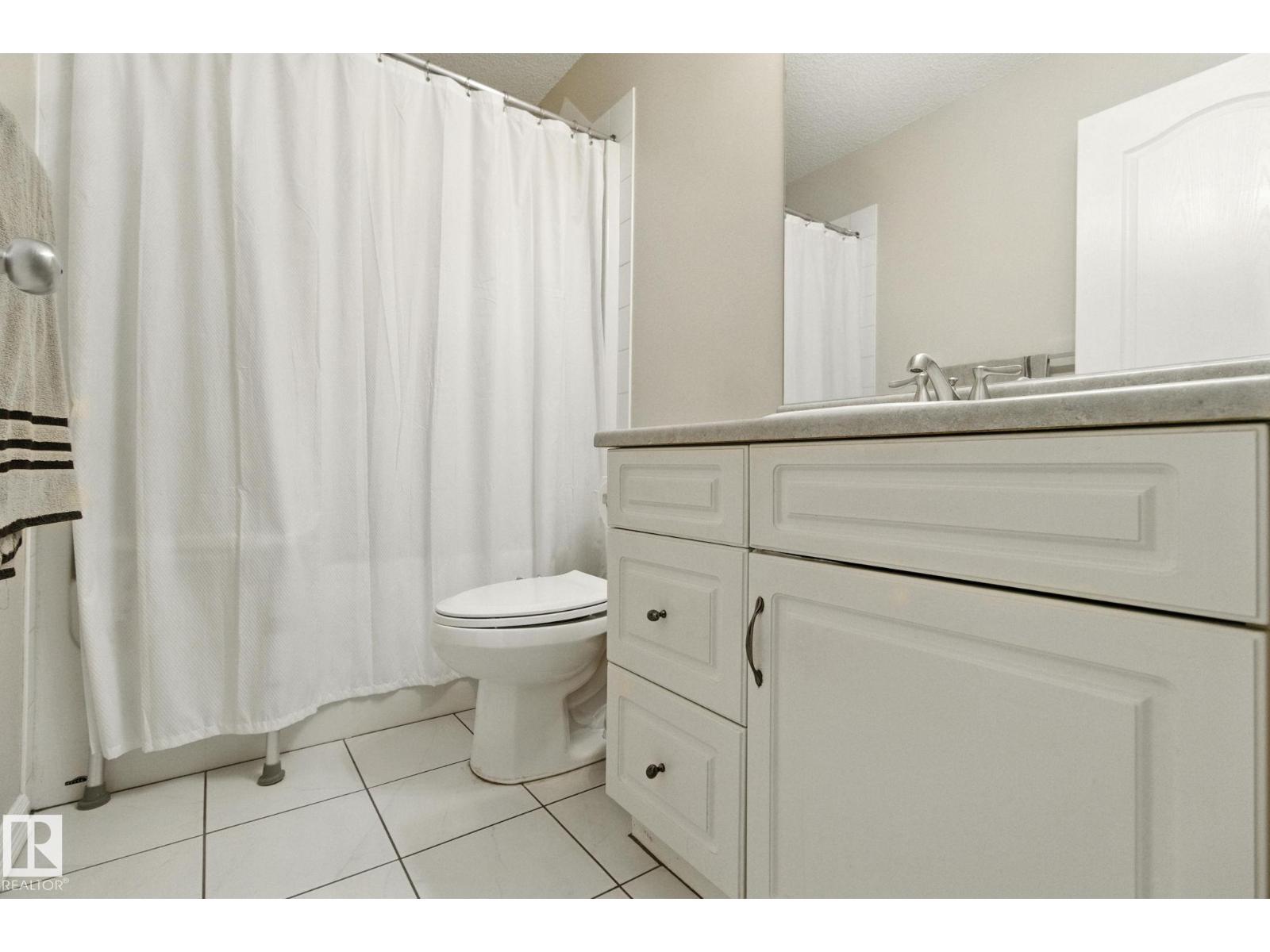 Photo 33 of 3368 24 Av Nw, Edmonton AB