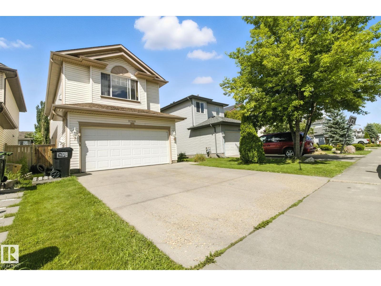 Photo 3 of 3368 24 Av Nw, Edmonton AB