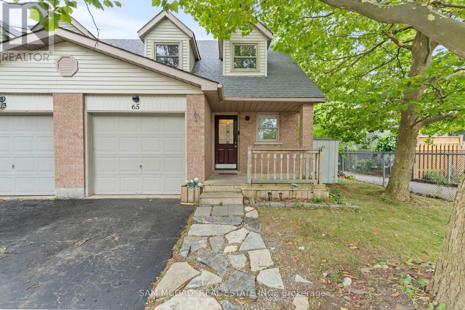 Photo 2 of 65 Edgemere Drive, Cambridge ON