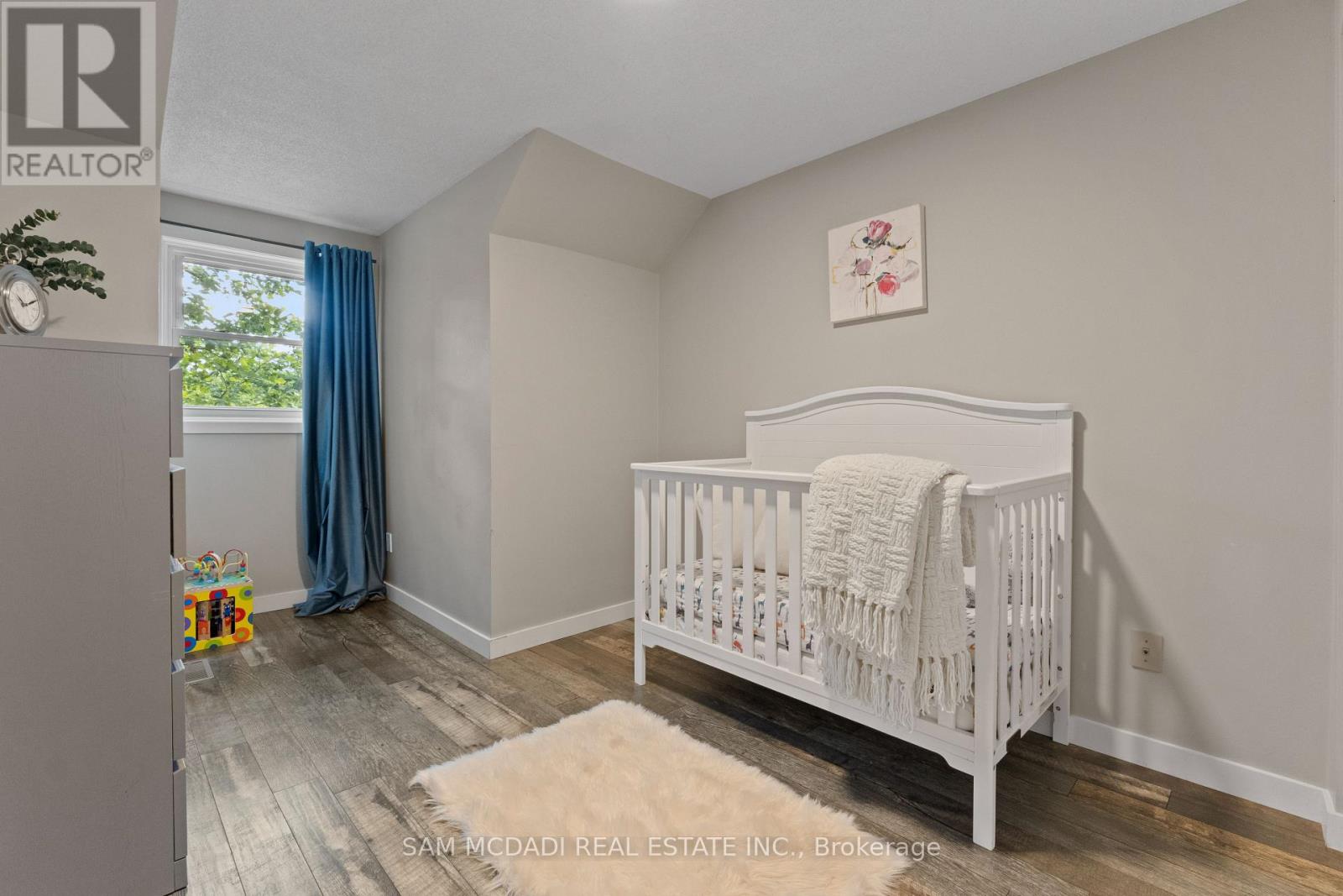Photo 23 of 65 Edgemere Drive, Cambridge ON