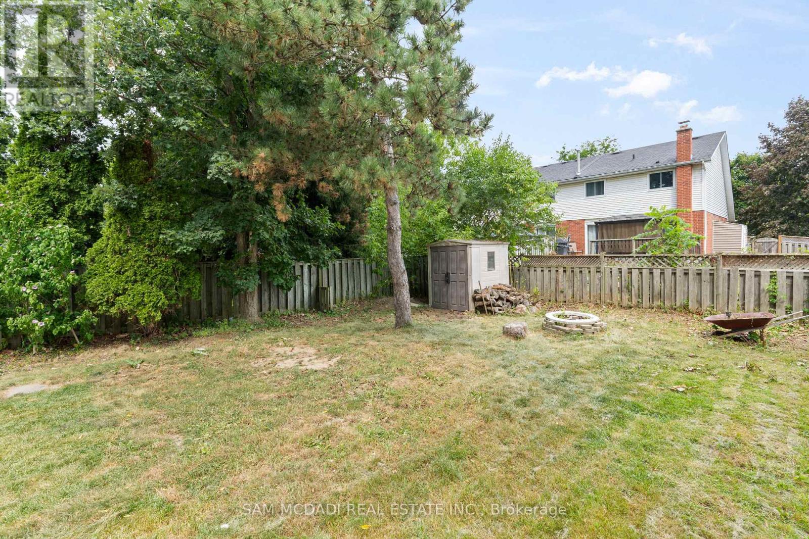 Photo 29 of 65 Edgemere Drive, Cambridge ON