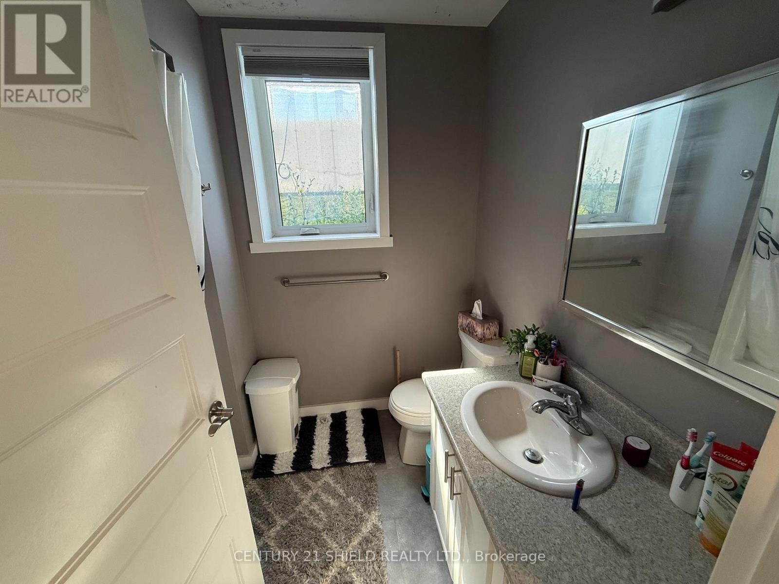 Photo 14 of 240 Glen Nora Drive, Cornwall ON