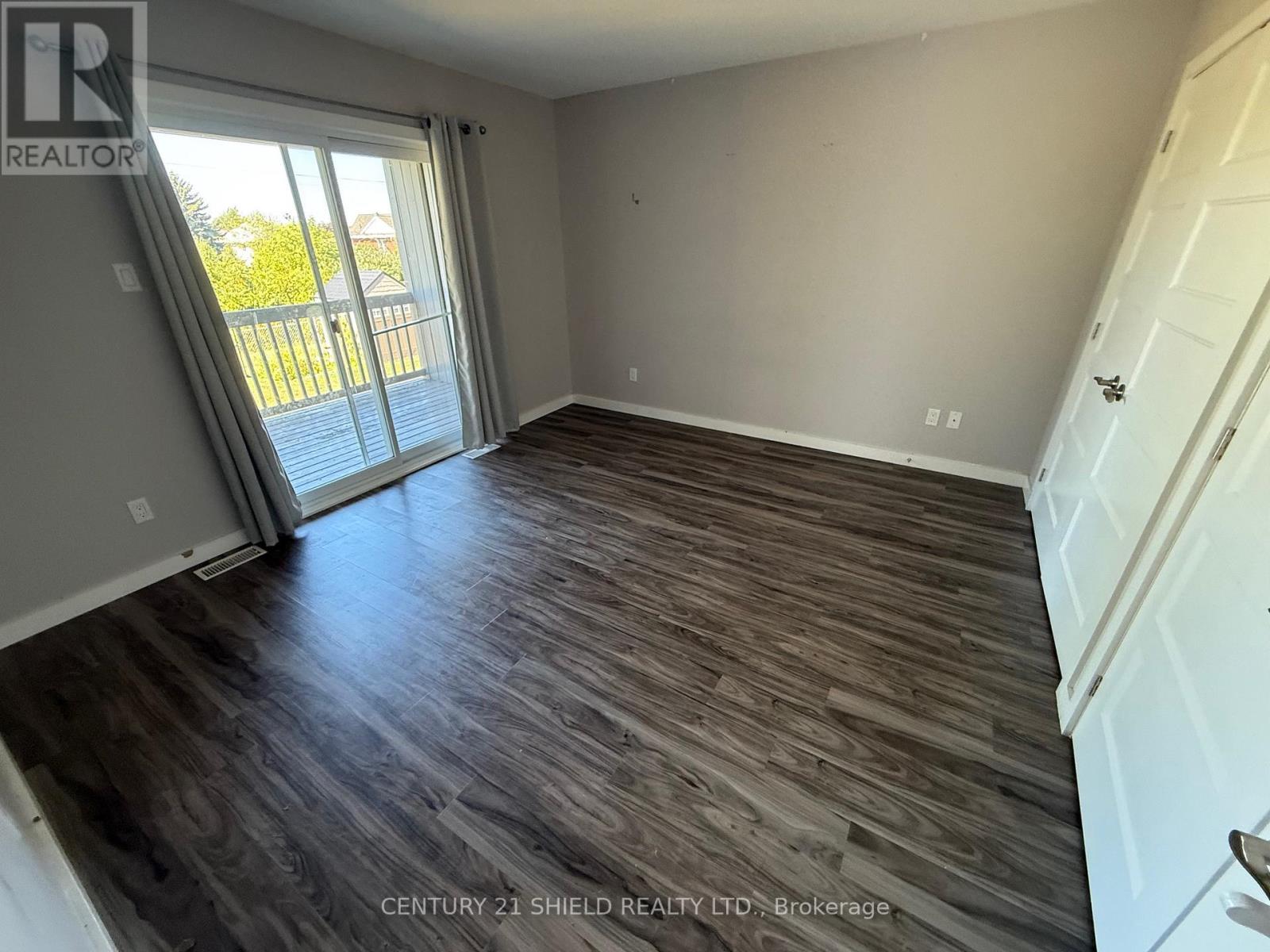 Photo 15 of 240 Glen Nora Drive, Cornwall ON