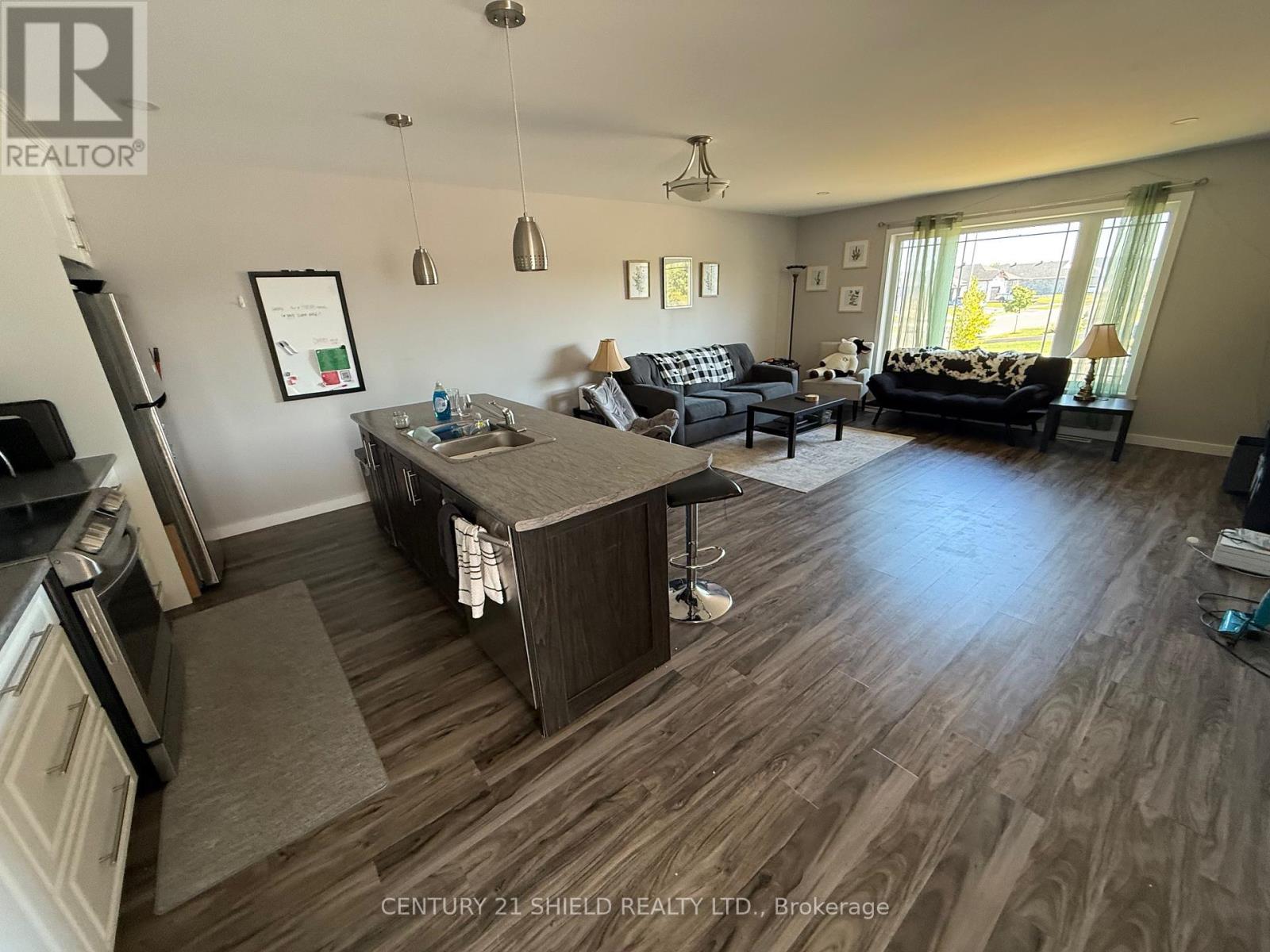 Photo 7 of 240 Glen Nora Drive, Cornwall ON