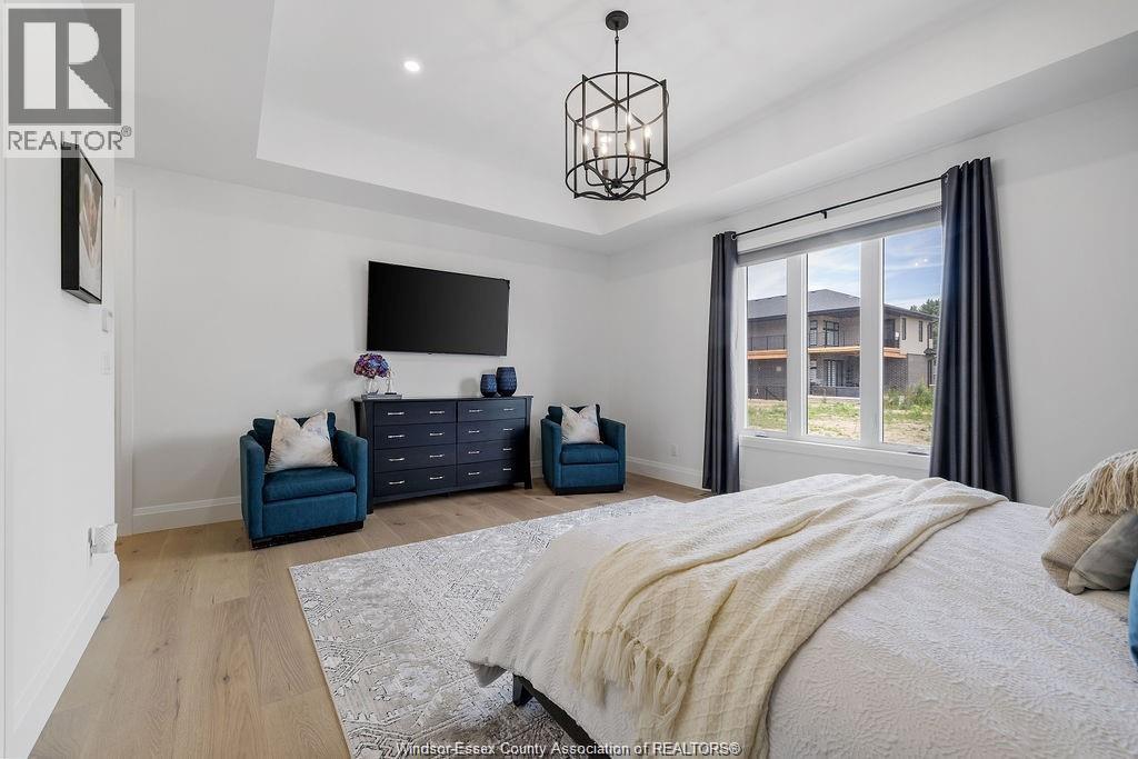 Photo 23 of 3850 Lasalle Woods Boulevard, Lasalle ON