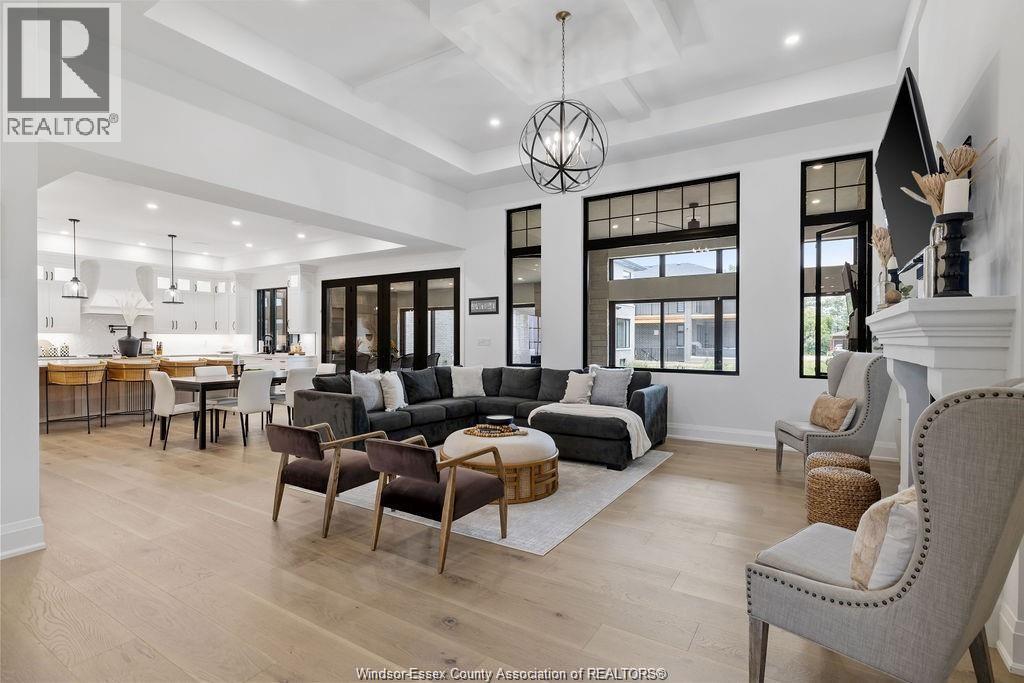 Photo 8 of 3850 Lasalle Woods Boulevard, Lasalle ON