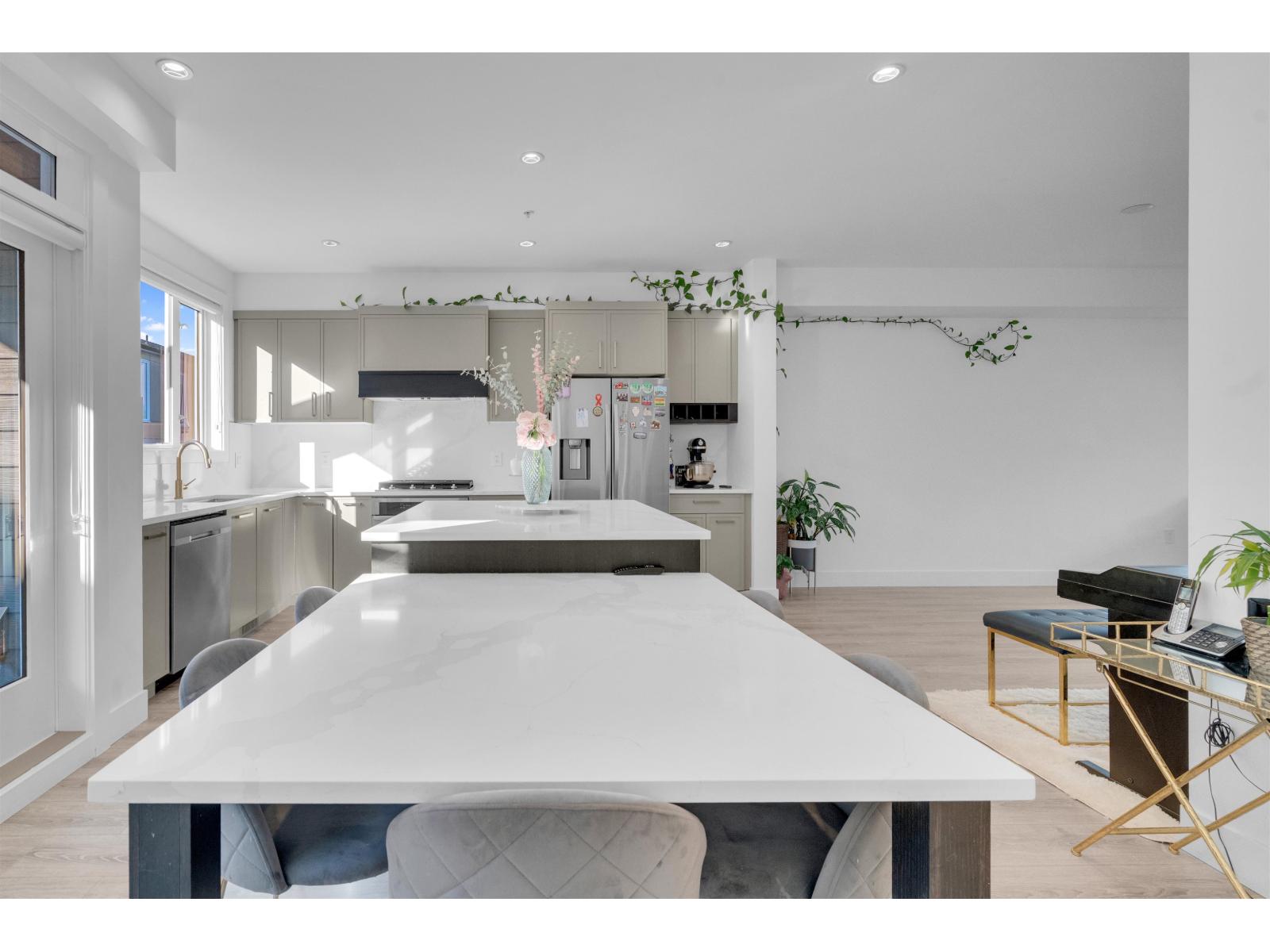 Photo 16 of 24 15030 28 Avenue, Surrey BC