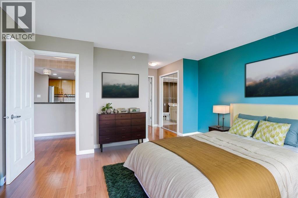 Single Family House for Sale in    Avenue SW Downtown West End Calgary 