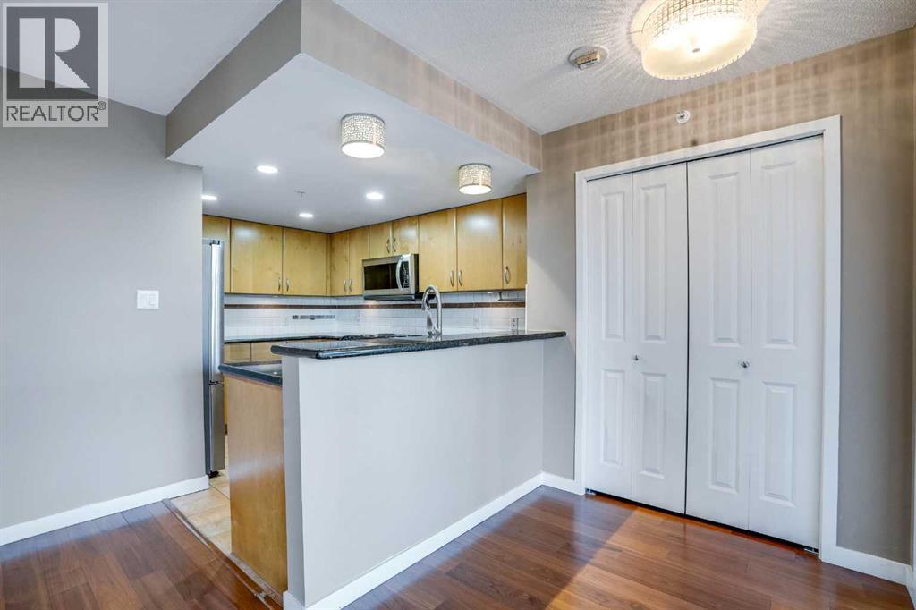 Single Family House for Sale in    Avenue SW Downtown West End Calgary 