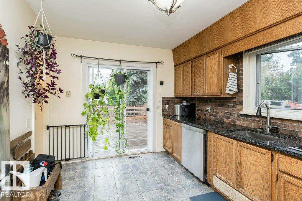 Photo 24 of 6028 106 St Nw, Edmonton AB
