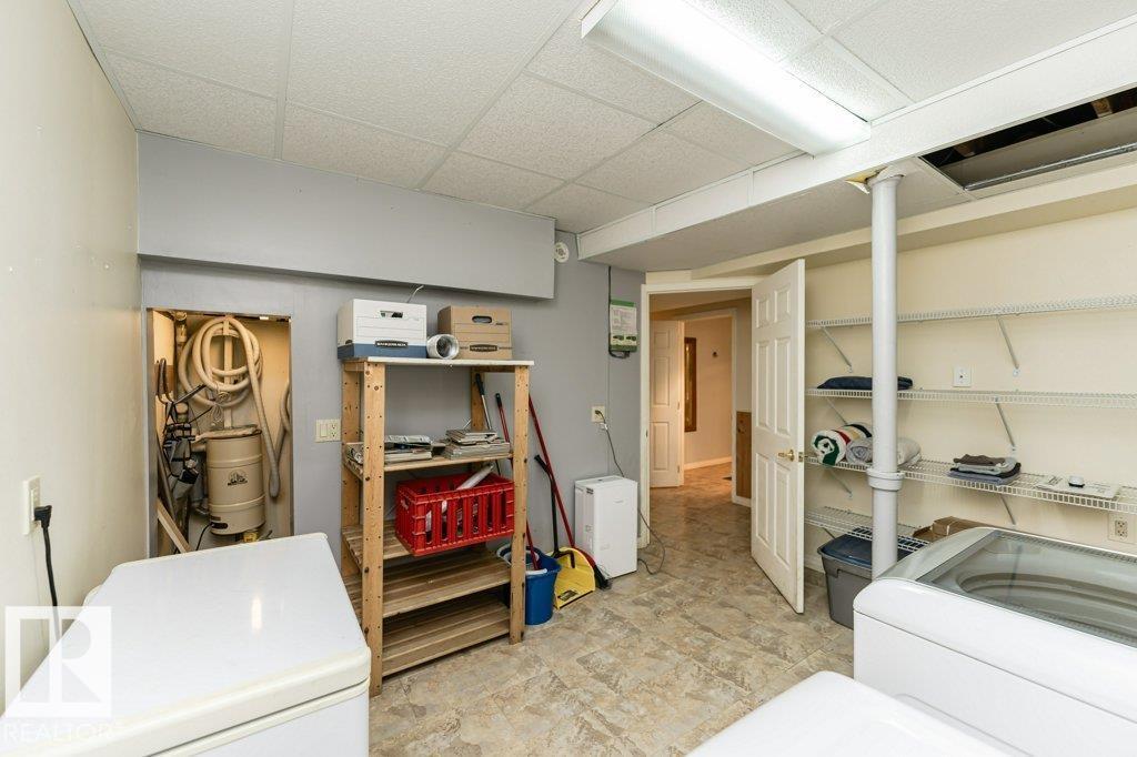 Photo 37 of 6028 106 St Nw, Edmonton AB