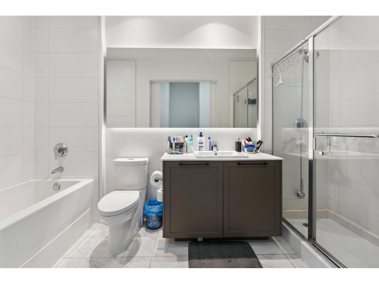 Photo 19 of 210 13933 105 Boulevard, Surrey BC