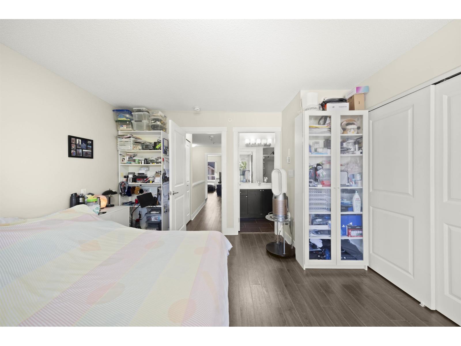 Photo 20 of 4 19752 55 A Avenue, Langley BC