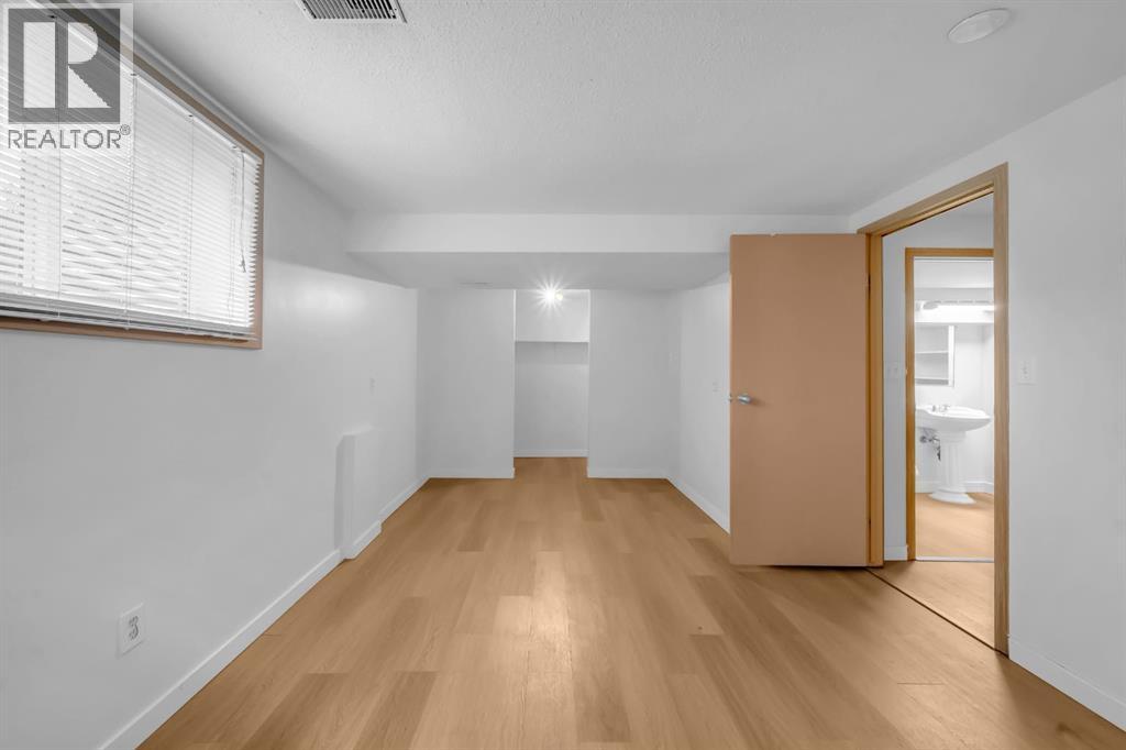 Photo 33 of 79 Abalone Way Ne, Calgary AB