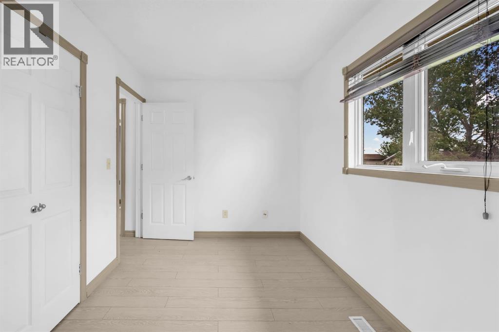 Photo 20 of 79 Abalone Way Ne, Calgary AB