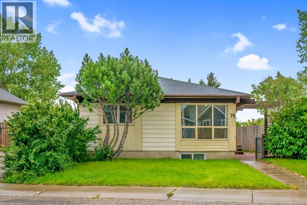 Photo 2 of 79 Abalone Way Ne, Calgary AB