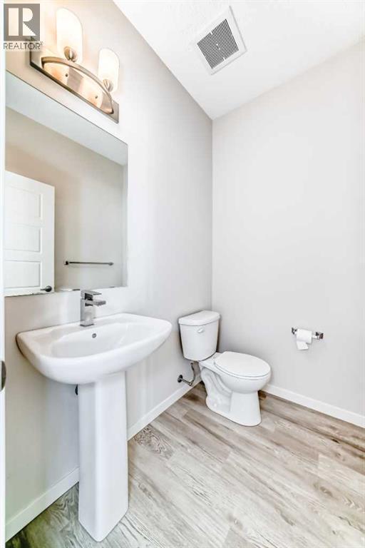Single Family House for Sale in  Nolanlake Cove NW Nolan Hill Calgary 