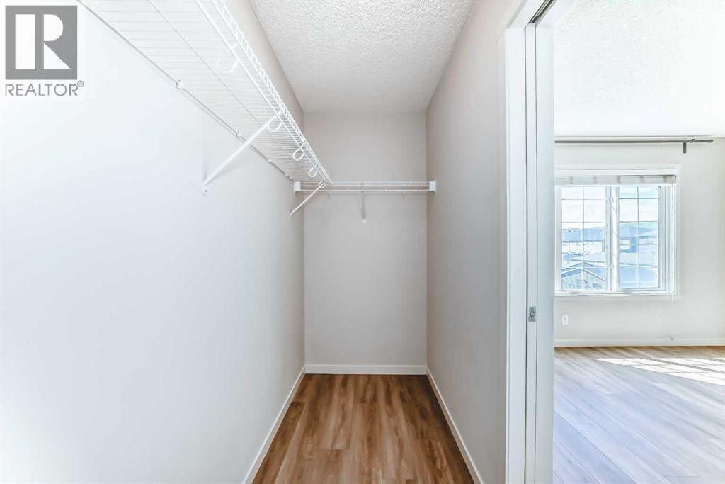 Single Family House for Sale in  Nolanlake Cove NW Nolan Hill Calgary 