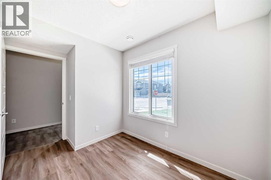 Single Family House for Sale in  Nolanlake Cove NW Nolan Hill Calgary 