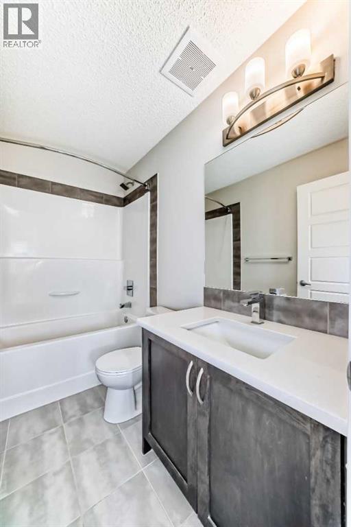Single Family House for Sale in  Nolanlake Cove NW Nolan Hill Calgary 