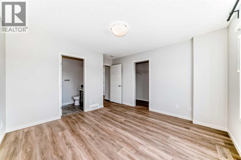 Single Family House for Sale in  Nolanlake Cove NW Nolan Hill Calgary 
