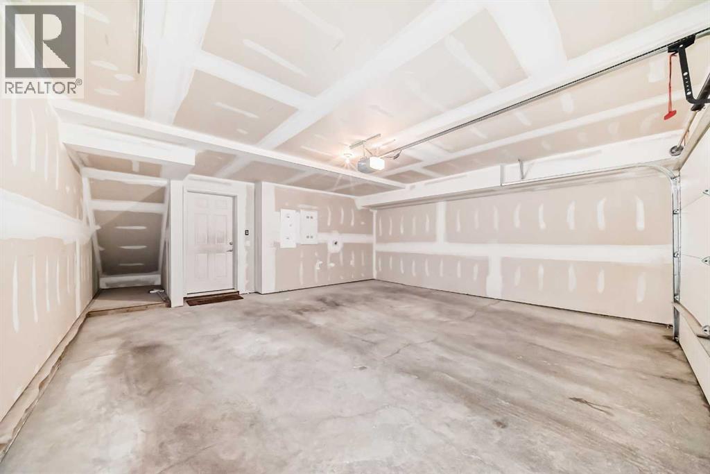 Single Family House for Sale in  Nolanlake Cove NW Nolan Hill Calgary 