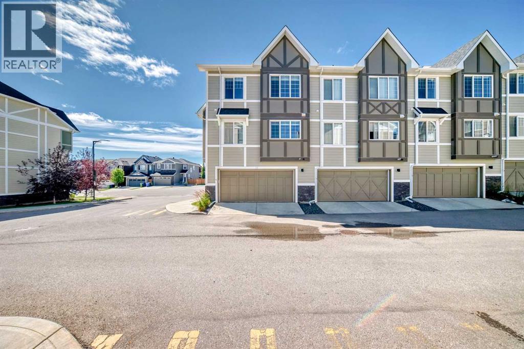Single Family House for Sale in  Nolanlake Cove NW Nolan Hill Calgary 
