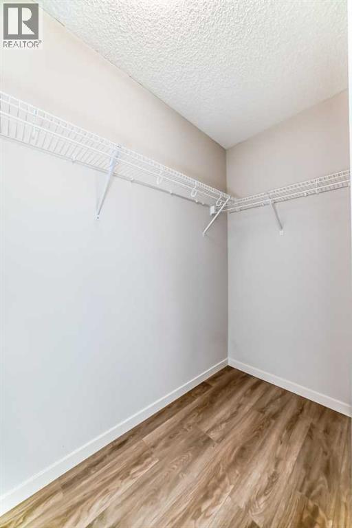 Single Family House for Sale in  Nolanlake Cove NW Nolan Hill Calgary 