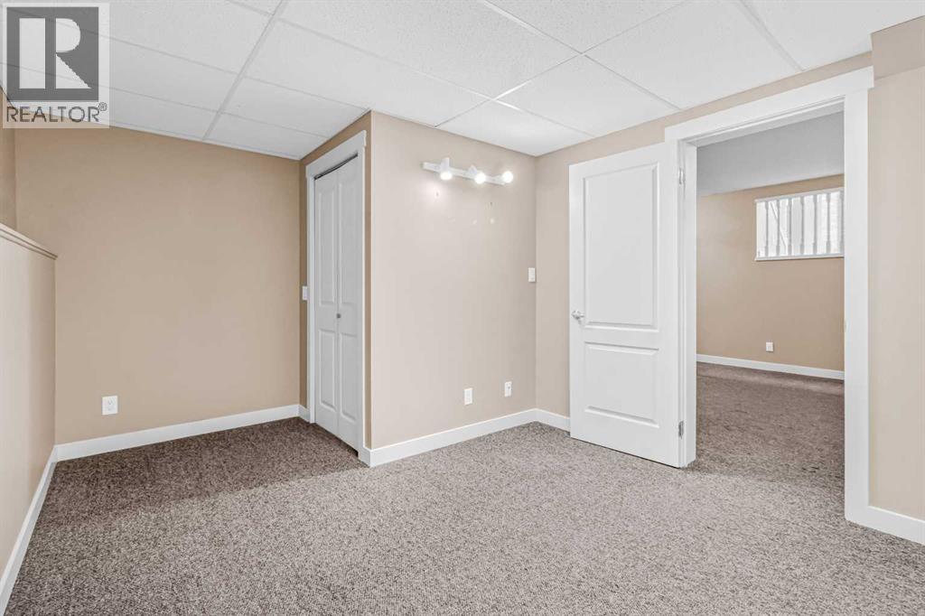 Single Family House Bi-level for Sale in   Street SW Shawnessy Calgary 