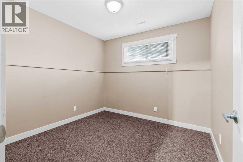 Single Family House Bi-level for Sale in   Street SW Shawnessy Calgary 