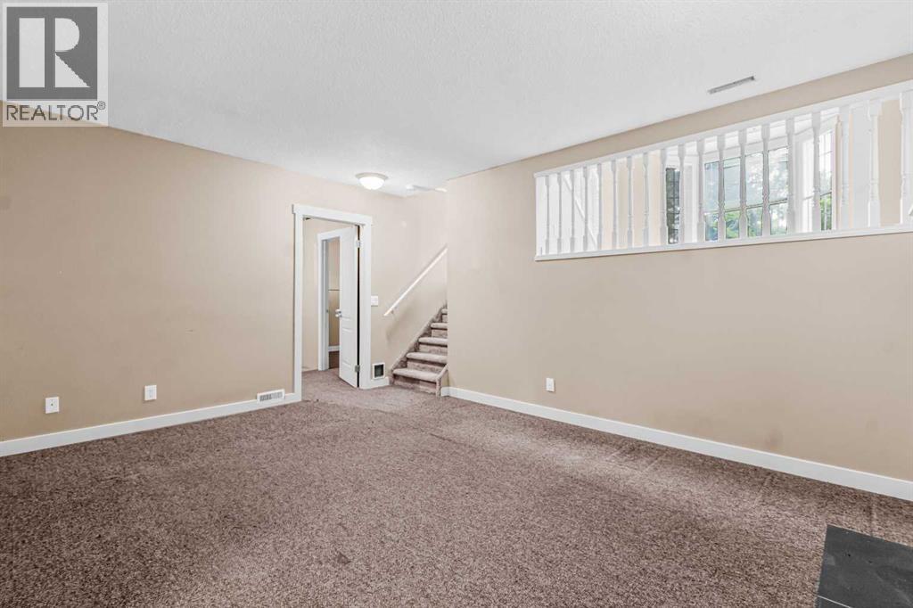 Single Family House Bi-level for Sale in   Street SW Shawnessy Calgary 